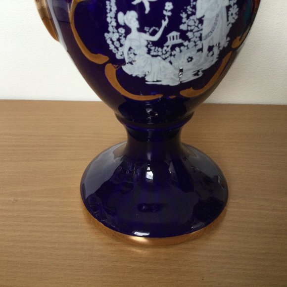 VTG Cobalt Blue 9 3/4" ceramic vase gold gild handles made in Italy white angel - Picture 7 of 9